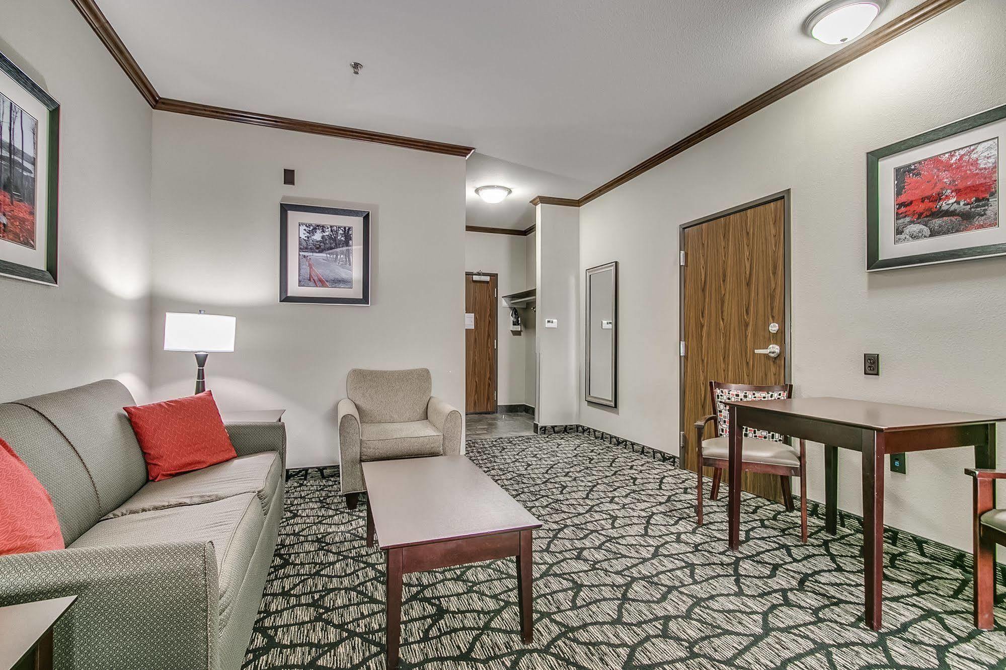 Holiday Inn Express And Suites Lubbock South By Ihg Exterior foto